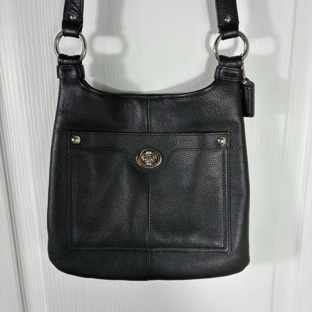 COACH “Penelope” Black Crossbody Bag Leather Purse Silver Hard Nickel Turnlock